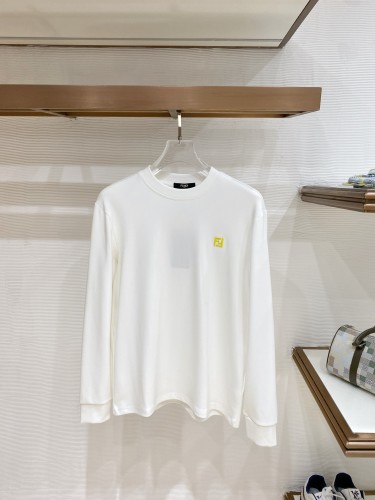 肌触り最高な 2027 フェンディ 新作 長袖Tシャツ 偽物