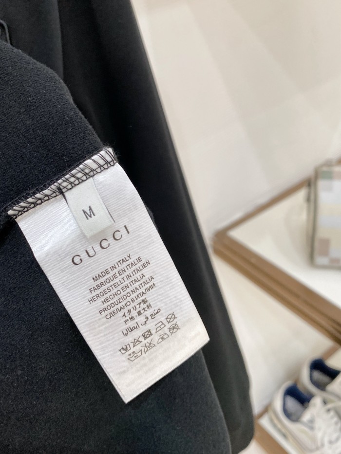 世界中で大人気♪  2027 グッチ 新作 長袖Tシャツ コピー