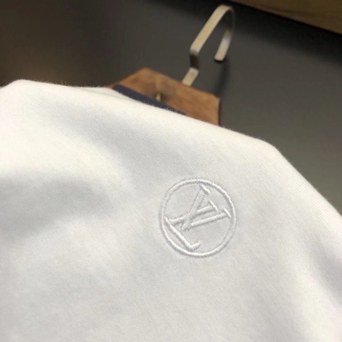 高品質 2027 ルイヴィトン 新作 長袖Tシャツ スーパーコピー 2色