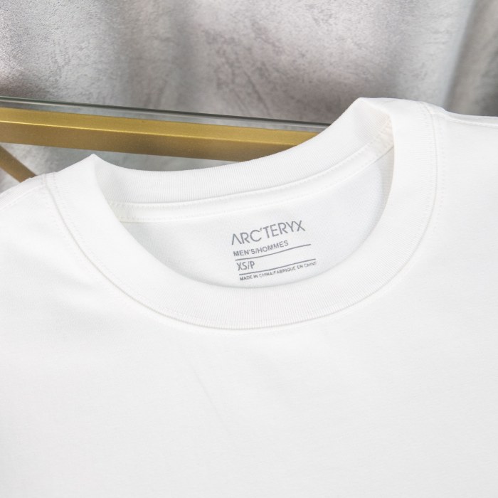 人気急上昇新作 2027 アークテリクス 新作 長袖Tシャツ コピー