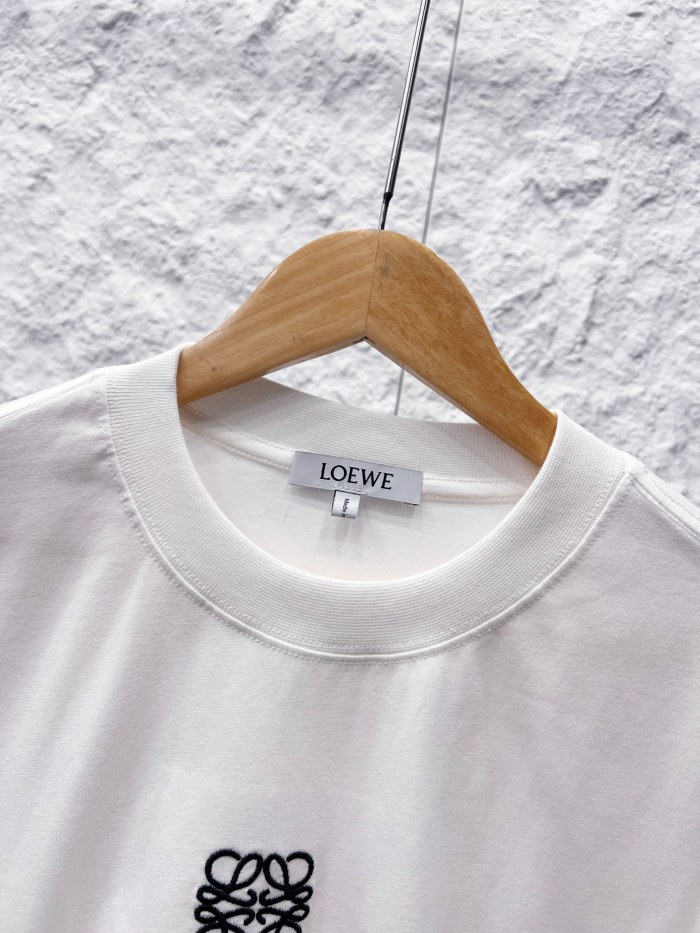 送料込 2027 ロエベ 新作 長袖Tシャツ 偽物