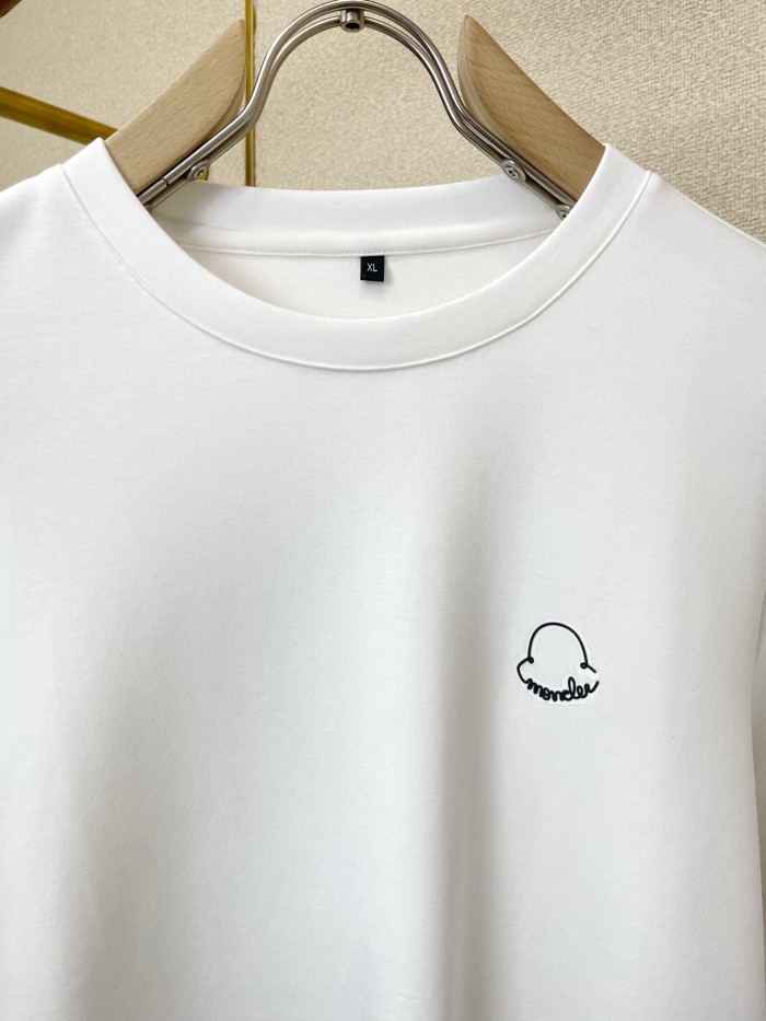 一目惚れ♪ 2027 モンクレール 新作 長袖Tシャツ コピー 3色