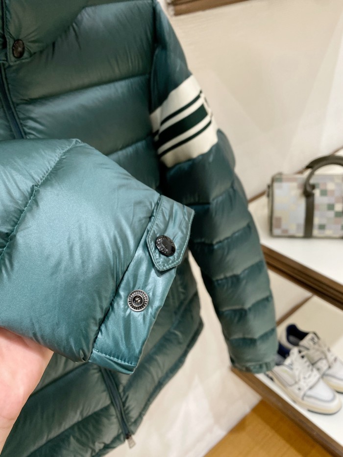 完売必至 2027 モンクレール 新作 ダウンジャケット スーパーコピー