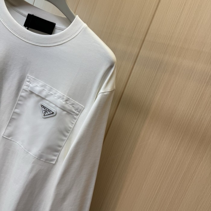 注目アイテム♡ 2027 プラダ 新作 長袖Tシャツ スーパーコピー 2色