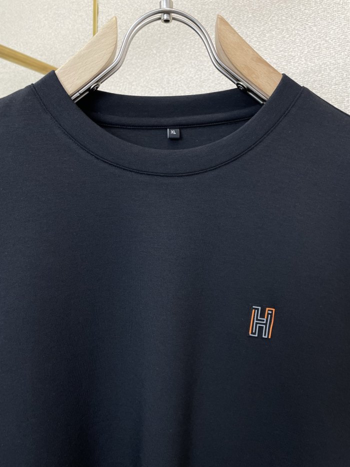 世界中で大人気♪ 2027 エルメス 新作 長袖Tシャツ 偽物  3色