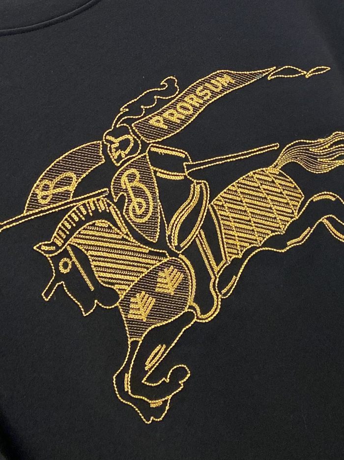 超希少！2027 バーバリー 新作 長袖Tシャツ 偽物