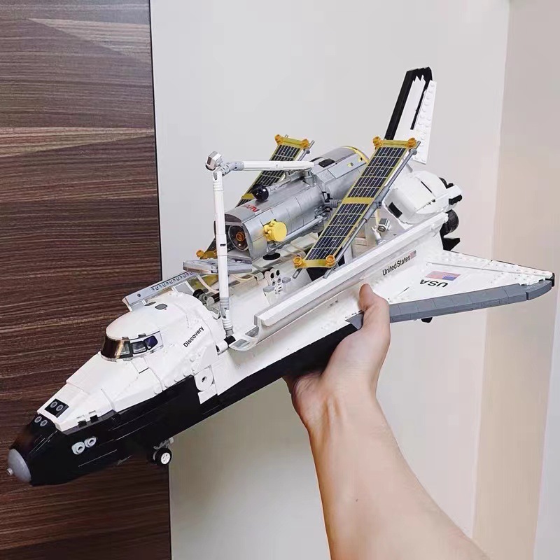 NASA Space Shuttle Discovery