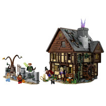 Disney Hocus Pocus: The Sanderson Sisters' Cottage