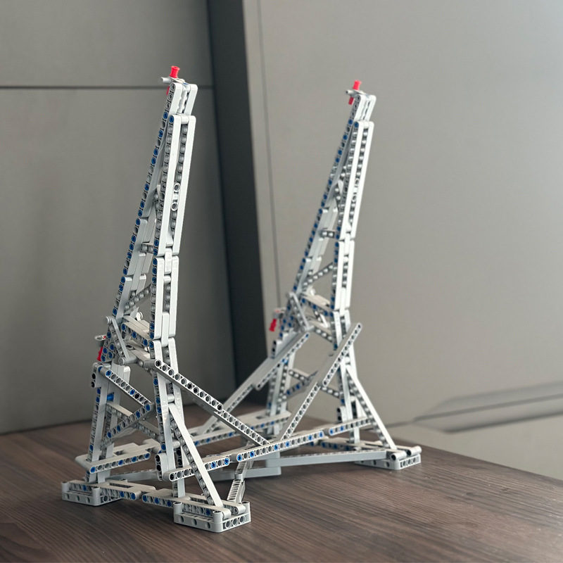 MOC-10219 Efferman's Vertical Stand for Millennium Falcon 75192