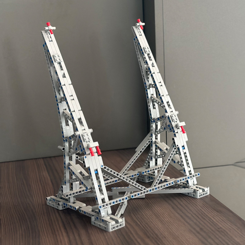 USD 7.20 MOC 10219 Efferman s Vertical Stand for Millennium Falcon 75192 m.morkmodel