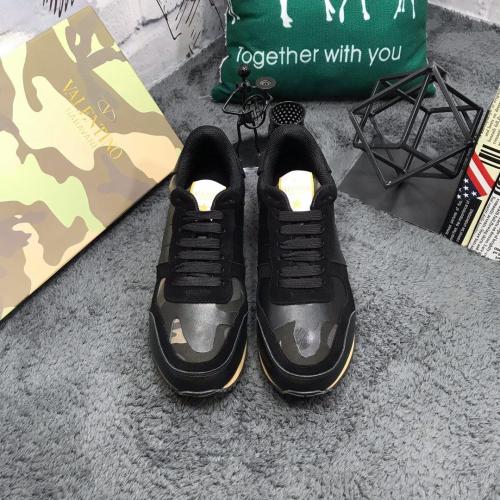 Valentino Men Shoes Fashion Design Luxury Brand ROCKRUNNER CAMOUFLAGE NOIR METALLIC SNEAKER