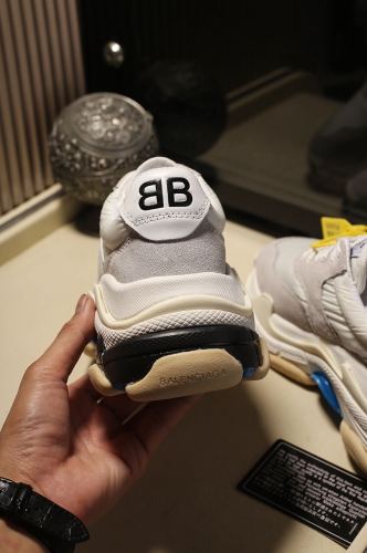Balenciaga Mens Shoes Breathable Design Sneakers Luxury Brand Triple S Sneaker