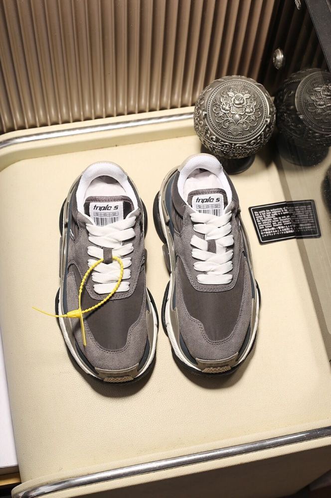 Balenciaga Mens Shoes Breathable Design Sneakers Luxury Brand Triple S Sneaker