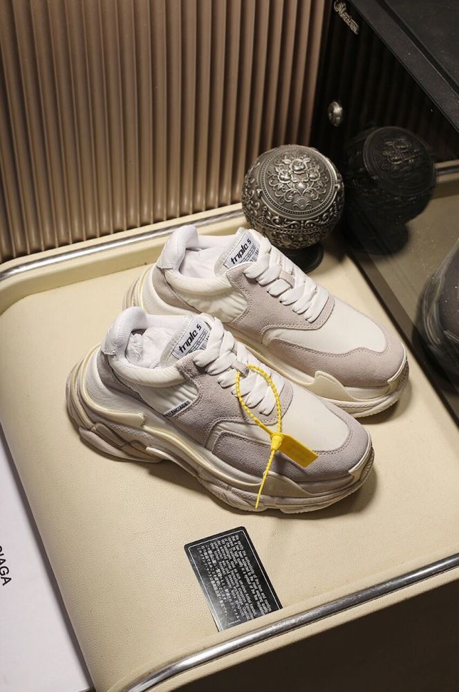 Balenciaga Mens Shoes Breathable Design Sneakers Luxury Brand Triple S Sneaker