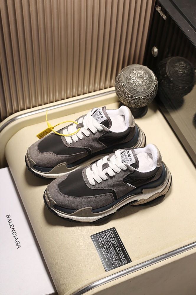 Balenciaga Mens Shoes Breathable Design Sneakers Luxury Brand Triple S Sneaker