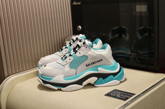 Balenciaga Mens Shoes Breathable Design Sneakers Luxury Brand Triple S Sneaker