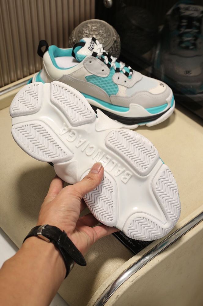 Balenciaga Mens Shoes Breathable Design Sneakers Luxury Brand Triple S Sneaker