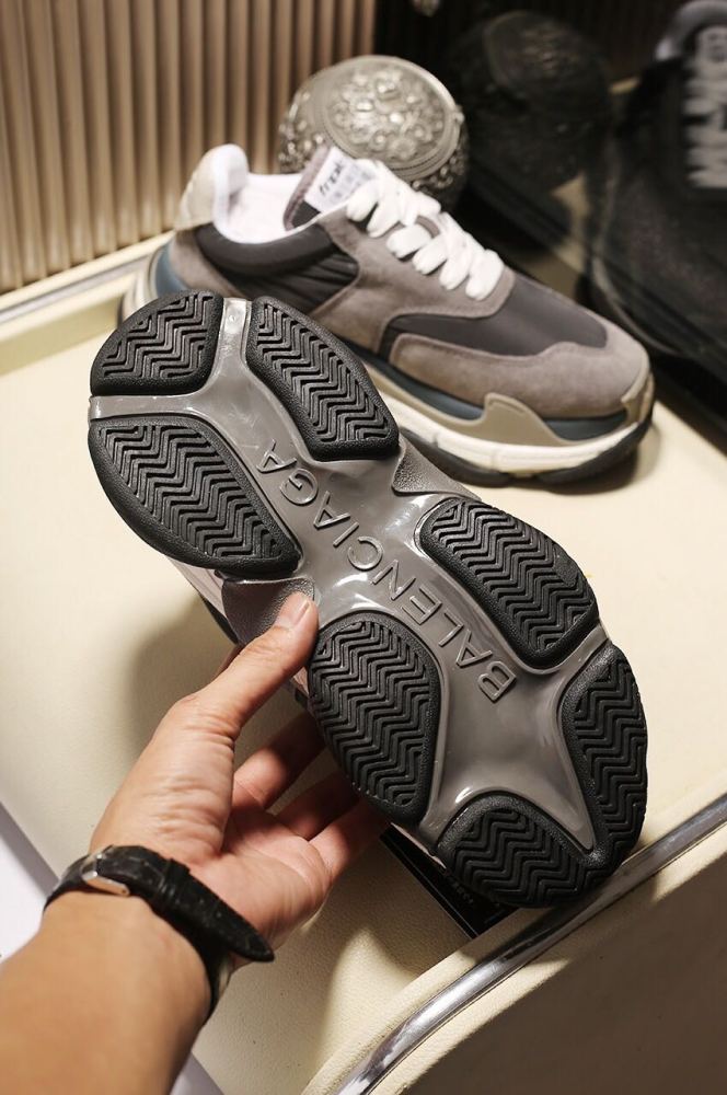 Balenciaga Mens Shoes Breathable Design Sneakers Luxury Brand Triple S Sneaker