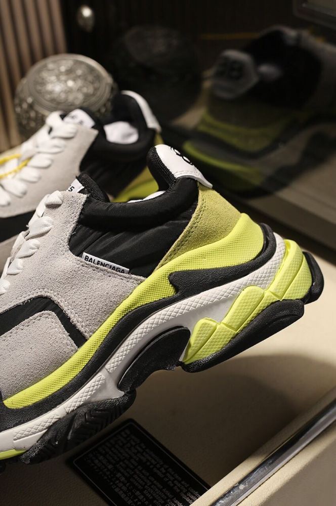 Balenciaga Mens Shoes Breathable Design Sneakers Luxury Brand Triple S Sneaker