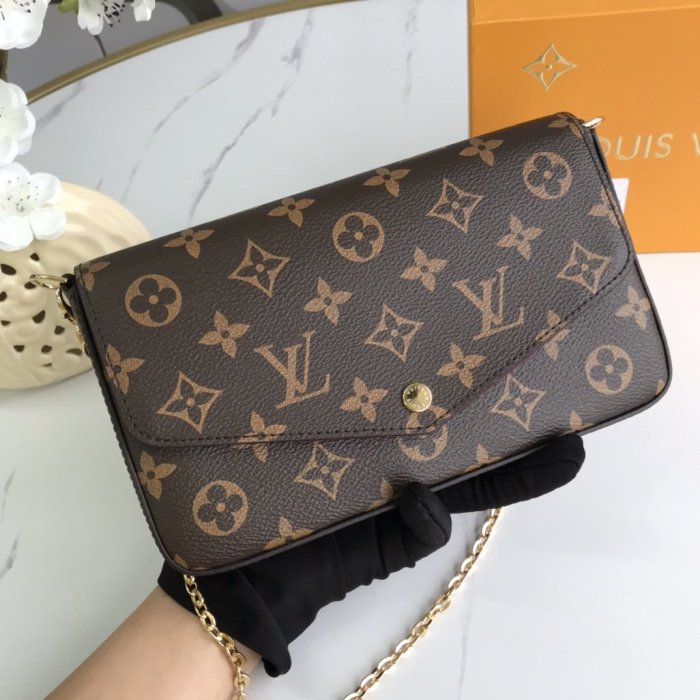 Louis Vuitton Womens Bag Shoulder Bags