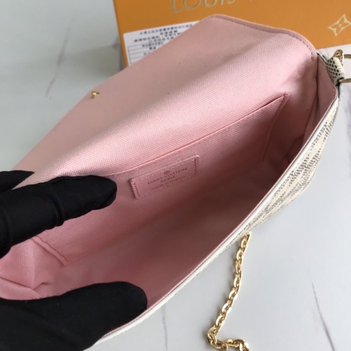 Louis Vuitton Womens Bag Shoulder Bags