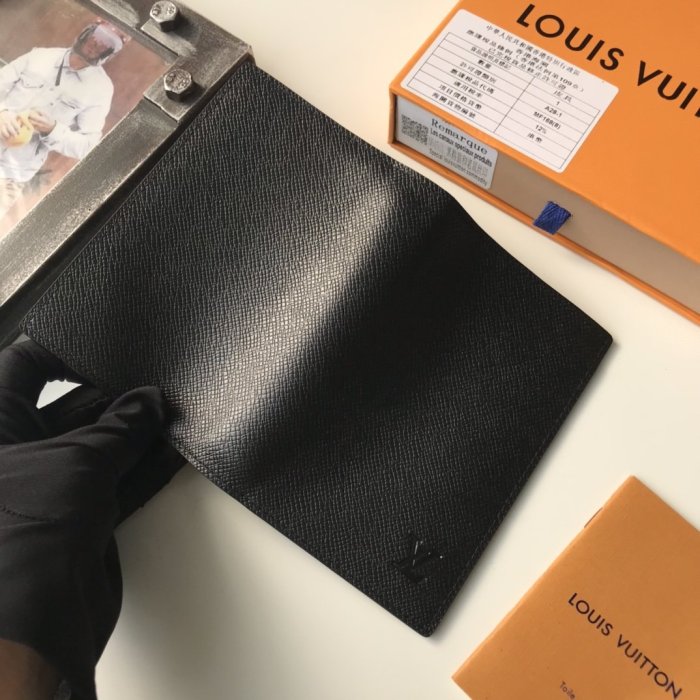 Louis Vuitton Mens Bag Wallet