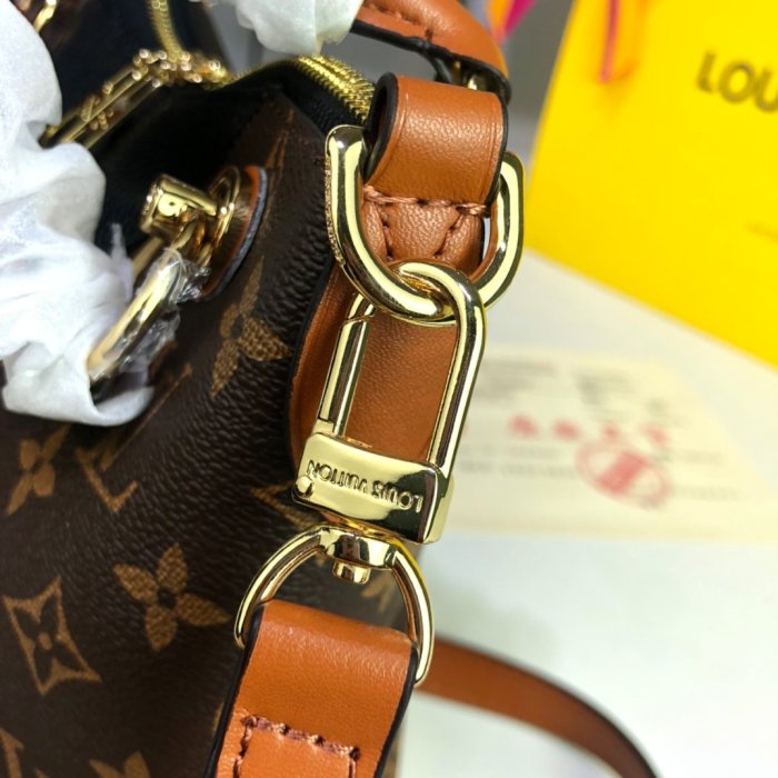 Louis Vuitton Womens Bag Handbag