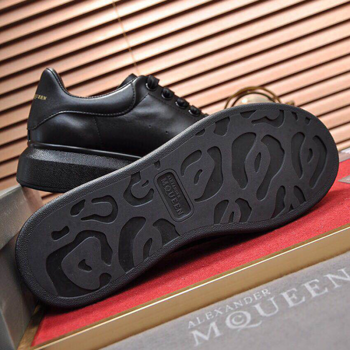 Alexander McQueen Men Shoes Fashion Design Luxury Brand