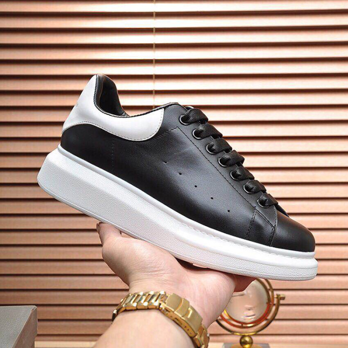 Alexander McQueen Men Shoes Fashion Design Luxury Brand Oversized Sneaker 553680WHGP51070