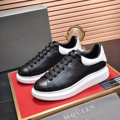 Alexander McQueen Men Shoes Fashion Design Luxury Brand Oversized Sneaker 553680WHGP51070