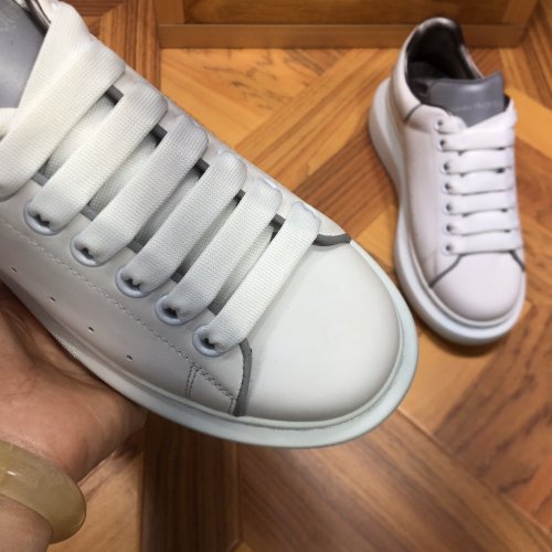 Alexander McQueen Men Shoes Fashion Design Luxury Brand Oversized Sneaker Reflectable