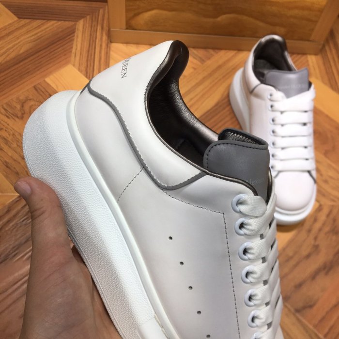 Alexander McQueen Men Shoes Fashion Design Luxury Brand Oversized Sneaker Reflectable