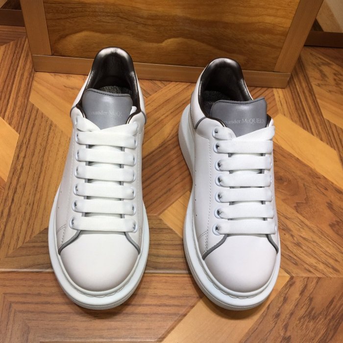 Alexander McQueen Men Shoes Fashion Design Luxury Brand Oversized Sneaker Reflectable