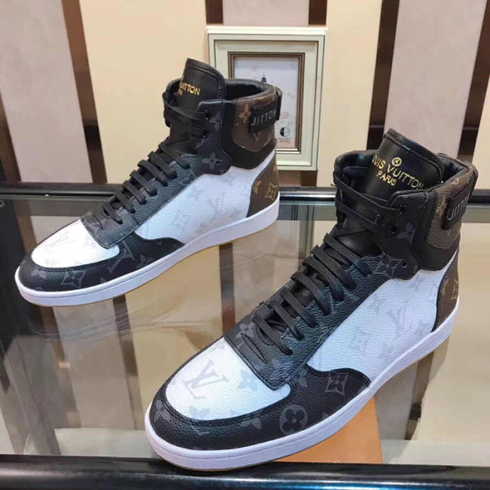 Louis Vuitton Men Shoes Sneakers Breathable Top Quality Fashion LV Rivoli Sneaker Boot 1A44VV