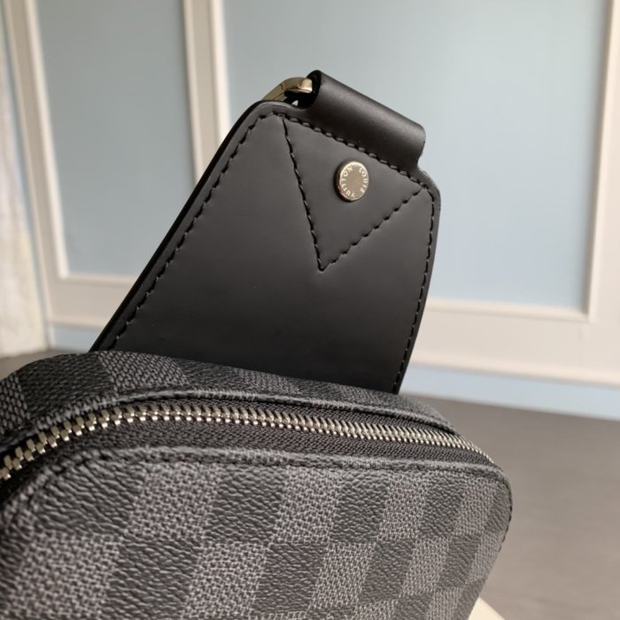 Louis Vuitton Mens Bags Luxury Brand Fashion Type Avenue Sling Bag N40274