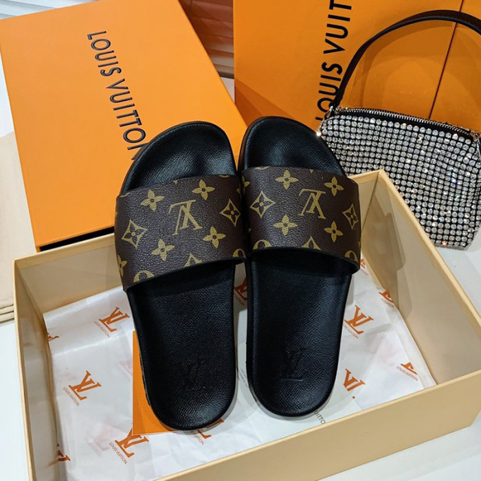 Louis Vuitton Men Shoes Slippers Sandals Flip Flop Luxury Brand WATERFRONT MULE 1A3PSD