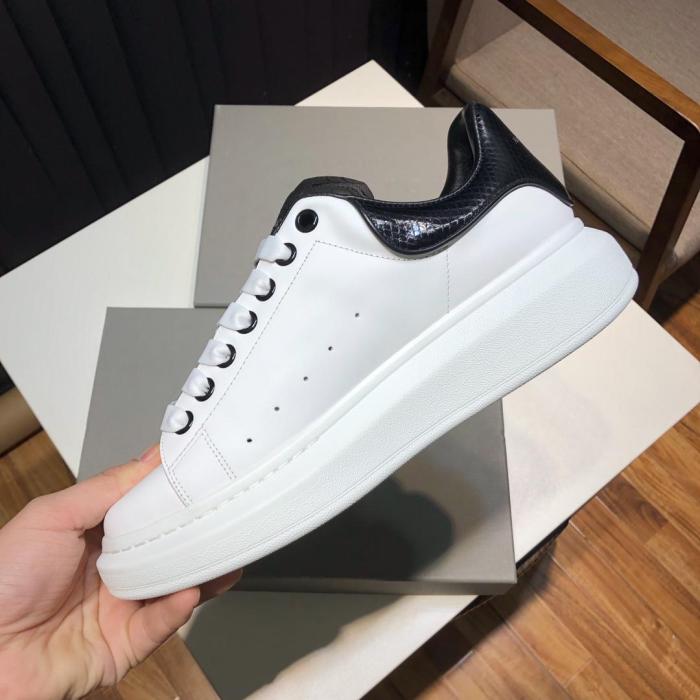 Alexander McQueen Men Shoes Fashion Design Luxury Brand Oversized Sneaker