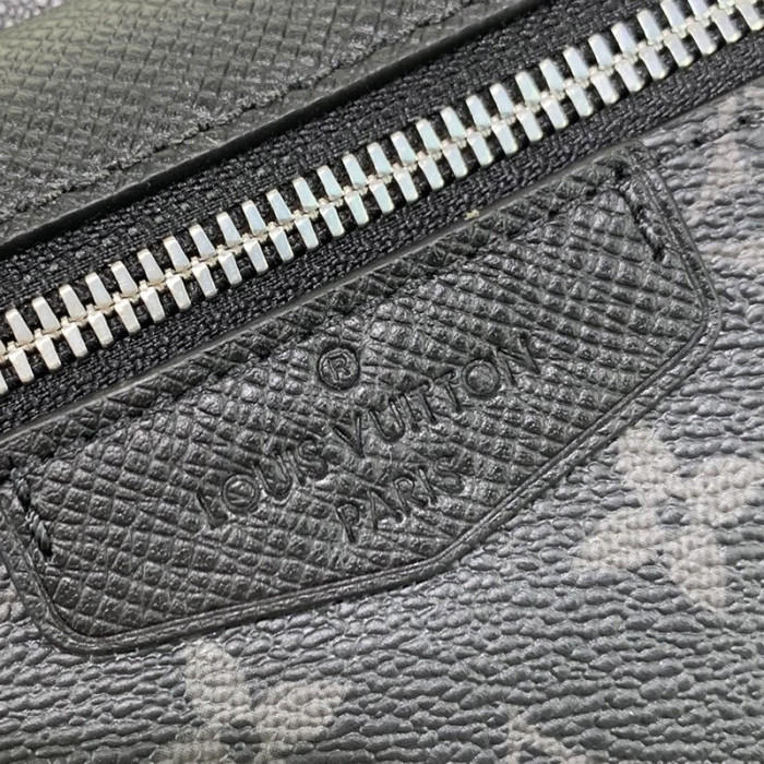 Louis Vuitton Mens Bags Luxury Brand Fashion Type OUTDOOR BUMBAG Black M30245