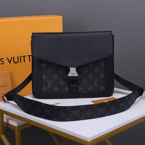 Louis Vuitton Mens Bags Luxury Brand Fashion Type OUTDOOR FLAP MESSENGER M30413