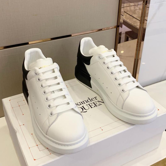Alexander McQueen Men Shoes Fashion Design Luxury Brand Oversized Sneaker