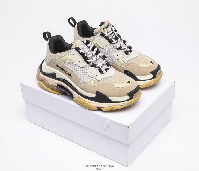 Balenciaga Triple S Sneakers Mens Shoes Sneakers Fashion Design Luxury Brand 3218H47