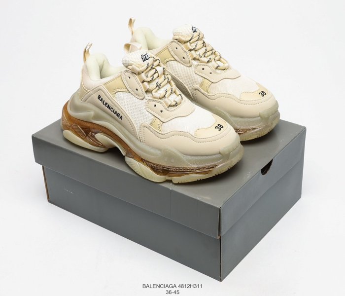 Balenciaga Triple S Sneakers Mens Shoes Sneakers Fashion Design Luxury Brand 4812H311