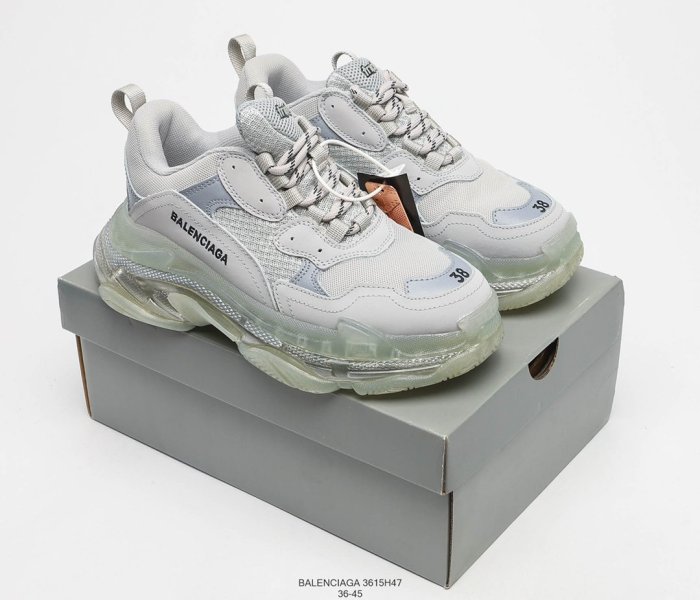 Balenciaga Triple S Sneakers Mens Shoes Sneakers Fashion Design Luxury Brand 3615H47