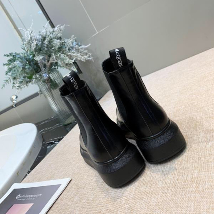 Alexander McQueen Womens Shoes Boots Fashion Design Luxury Brand Tread Chelsea Boot Black 641837WHZ841000