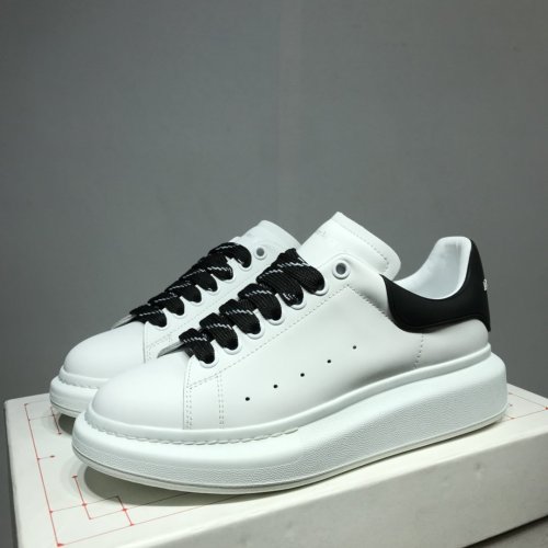 Alexander McQueen Womens Shoes Fashion Design Luxury Brand Oversized Sneaker