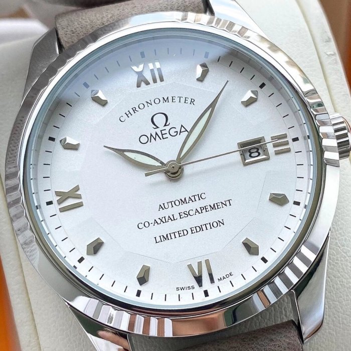 Omega Watch Luxury Brand Design Fashion Type with Original Box
