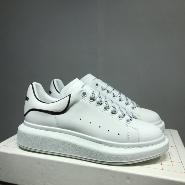 Alexander McQueen Womens Shoes Fashion Design Luxury Brand Oversized Sneaker WHITE/BLACK 621056WHXMT9074