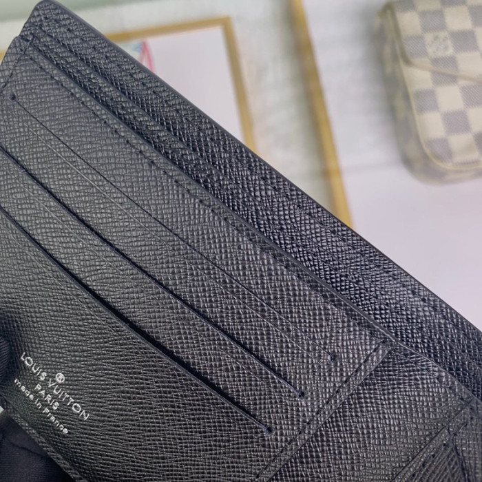 Louis Vuitton Mens Womens Clutch Wallet Purse Luxury Fashion MULTIPLE WALLET Monogram Eclipse Canvas M61695