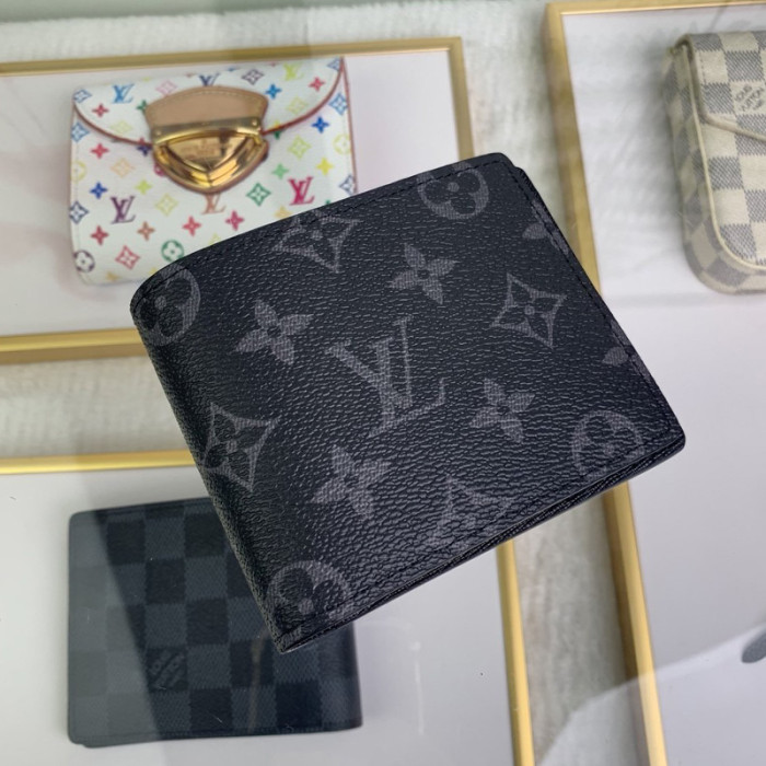 Louis Vuitton Mens Womens Clutch Wallet Purse Luxury Fashion MULTIPLE WALLET Monogram Eclipse Canvas M61695