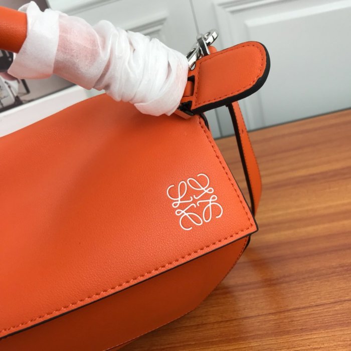 Loewe Womens Bag Puzzle Bag in Soft Grained Calfskin